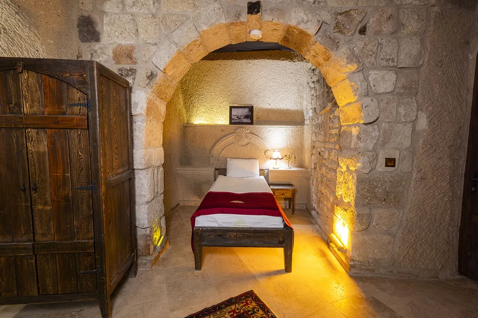 Kaya Oyma Oda - Under Cave Hotel
