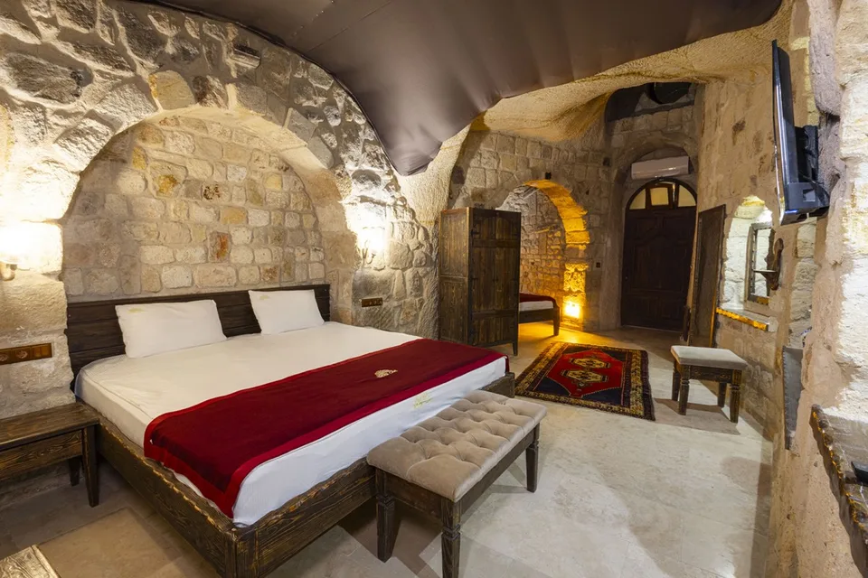 Kaya Oyma Oda - Under Cave Hotel