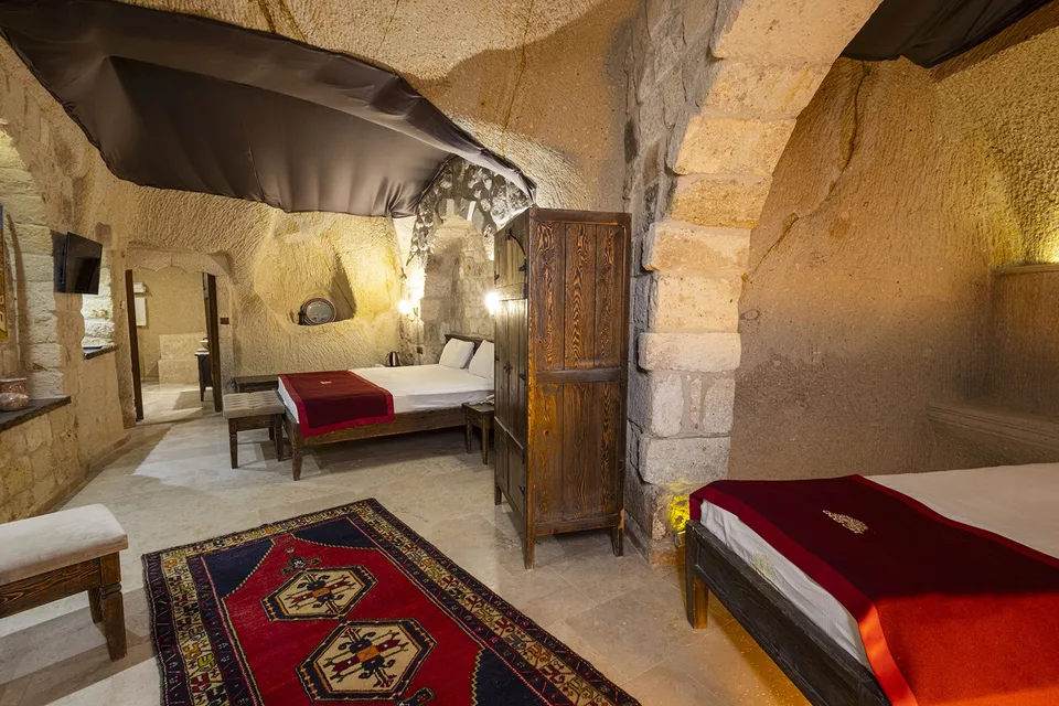 Kaya Oyma Oda - Under Cave Hotel