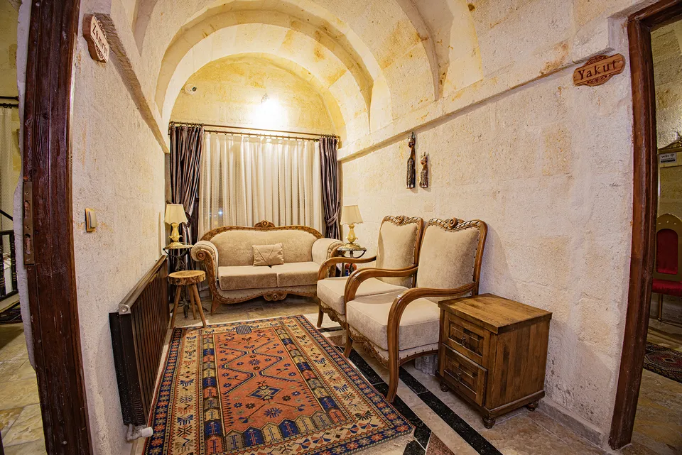 Suite 109 - Royal Cave Hotel