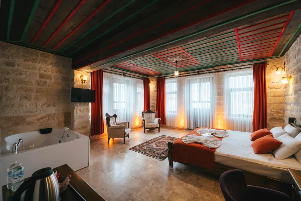Room 102 - Cappatria Cave House