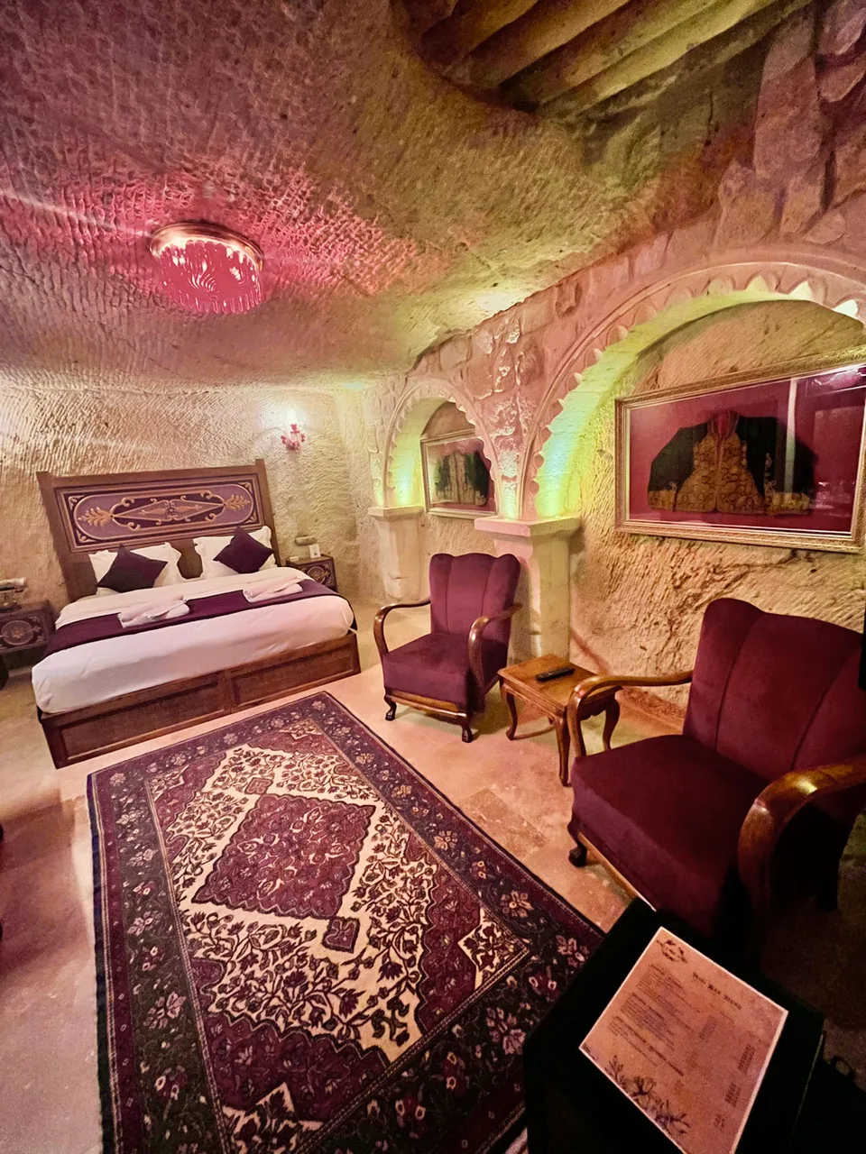 Private Pool Suite - Solo Cave Suites