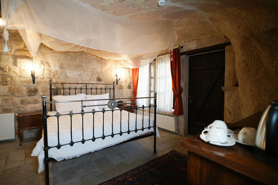 Deluxe Cave Suite, Dere Suites – room interior