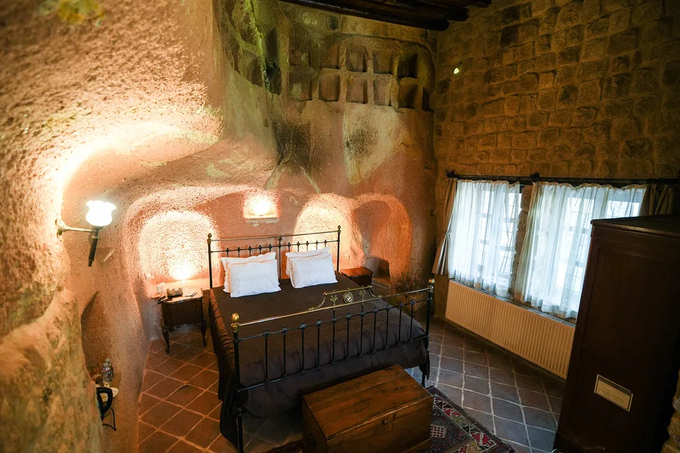 Junior Cave Suite, Dere Suites – room interior
