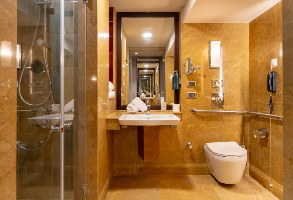 King Accessible Guest Room, DoubleTree by Hilton Avanos - Cappadocia – banyo