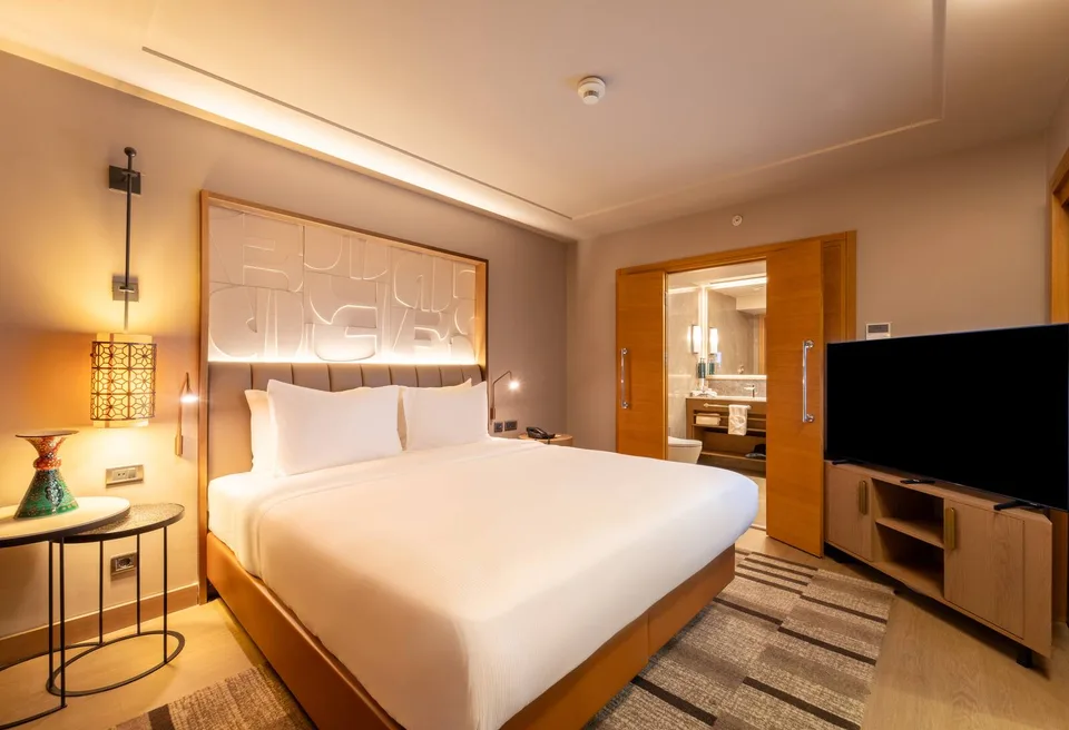 King One Bedroom Suite, DoubleTree by Hilton Avanos - Cappadocia – room interior