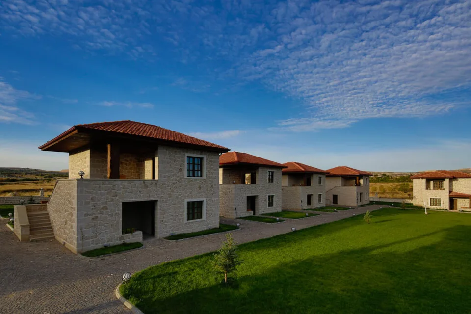 Elevres Stone House – hotel exterior
