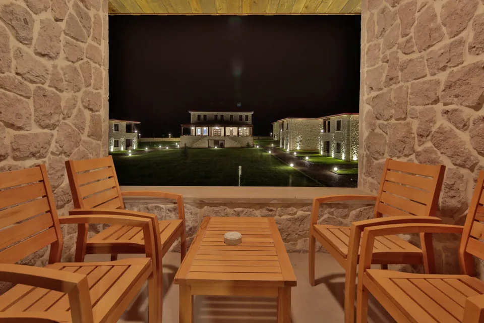 Elevres Stone House – terrace and view