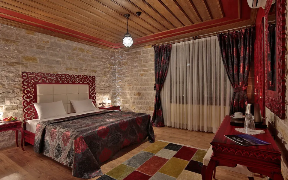 Deluxe Room, Elevres Stone House – room interior