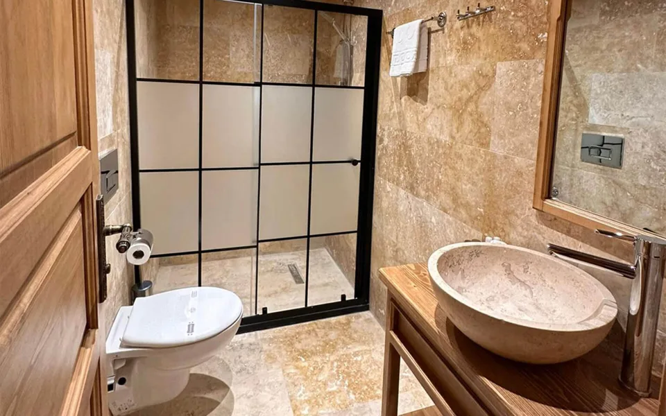 Standard Room, Elevres Stone House – room interior