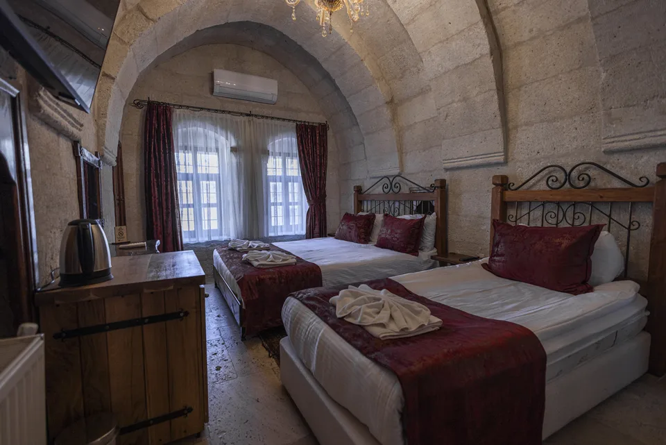 Economic Triple Room, Göreme Cave Suites – odanın iç görünümü