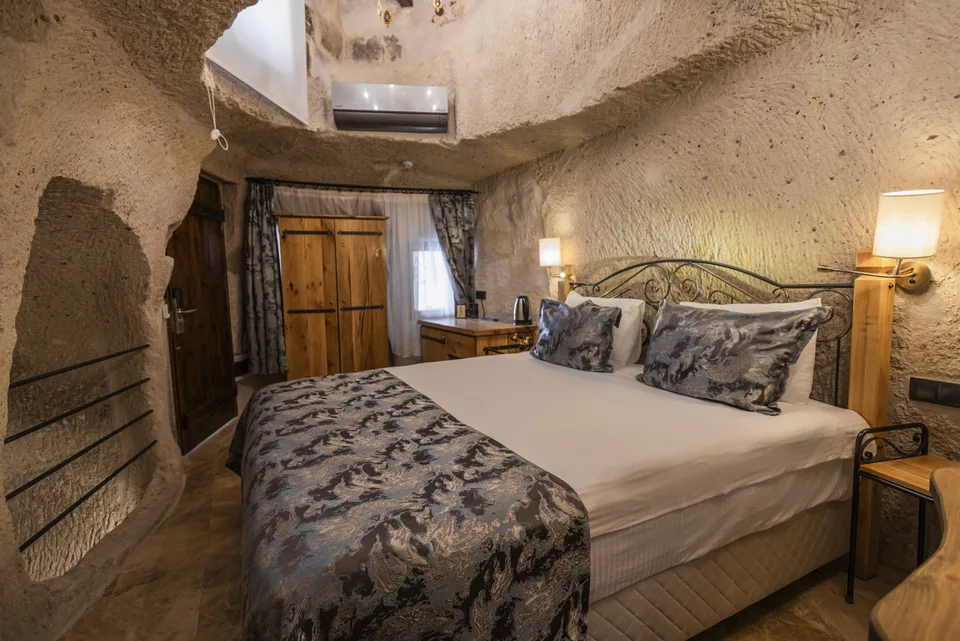 Queen Double Room, Göreme Cave Suites – odanın iç görünümü