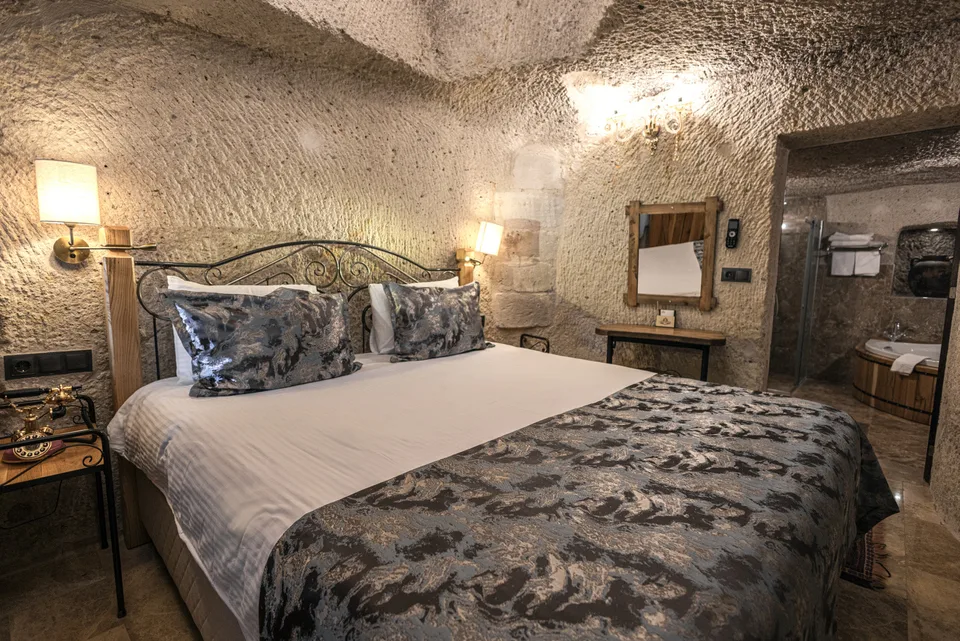 Queen Double Room, Göreme Cave Suites – odanın iç görünümü