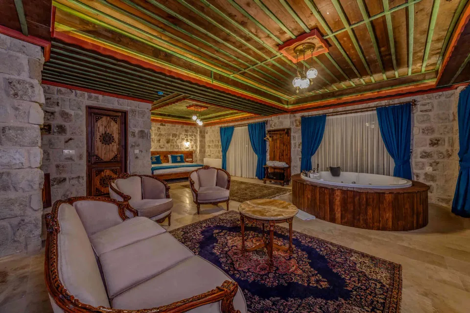 Latona Stone Palace – guest room interior