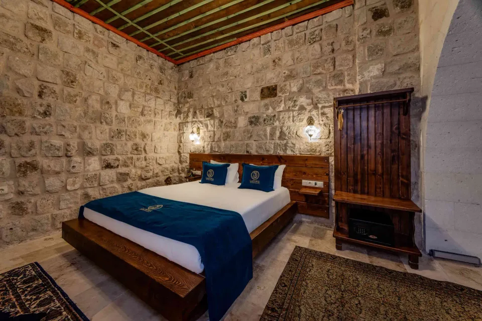 Diana, Latona Stone Palace – odanın iç görünümü