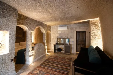Honeymoon Cave Room with Jacuzzi and Turkish Bath, Medusa Cave Hotel – room interior