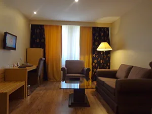 Deluxe Suite Room, Perissia Hotel & Convention Center – room interior