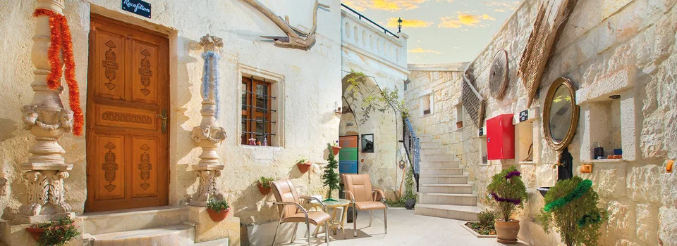 Romantik Cave Hotel – courtyard