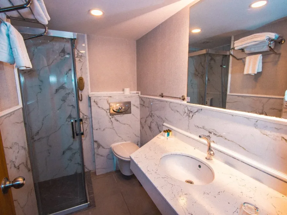 Standart Oda, Suhan Kapadokya – banyo