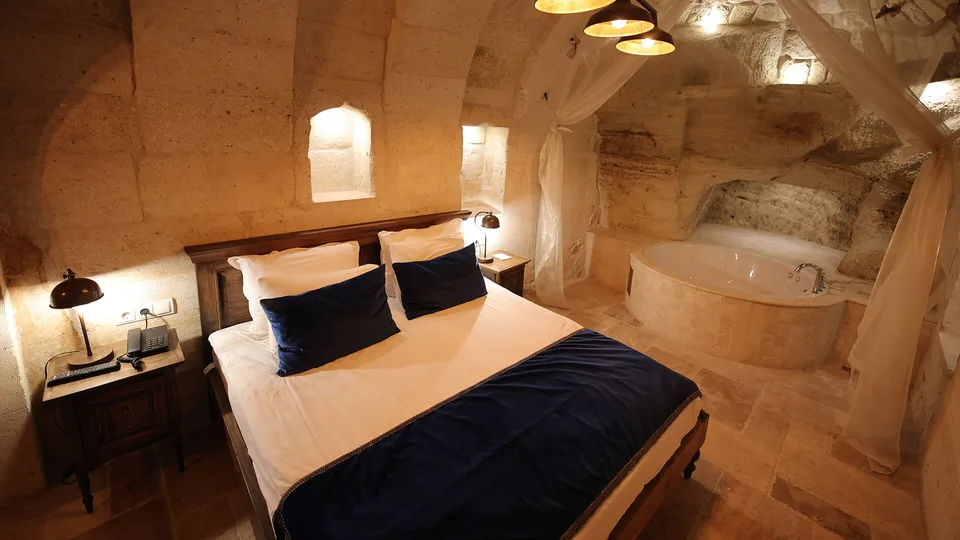 Ürgüp Cave Suites – guest room interior