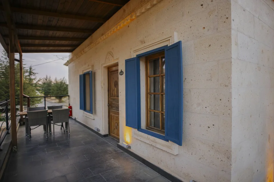 Yılkı Cave Suites – terrace and view